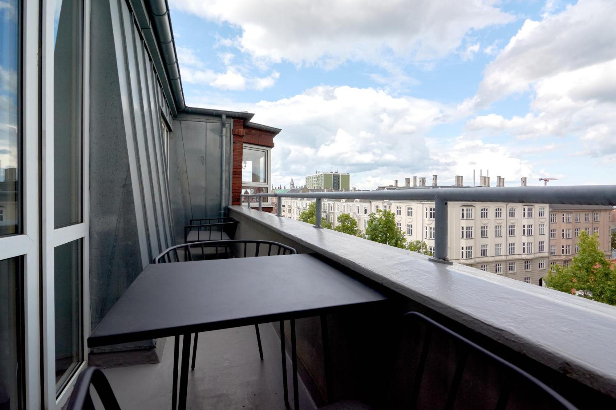 Beautiful 3 Bedroom Apartment Near Shopping & Metro København Eksteriør billede